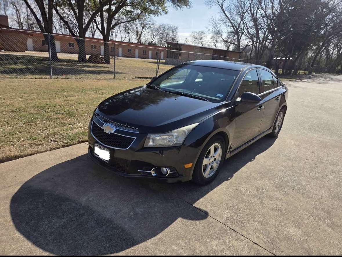 2014 Chevrolet Cruze ยท LT Sedan 4D